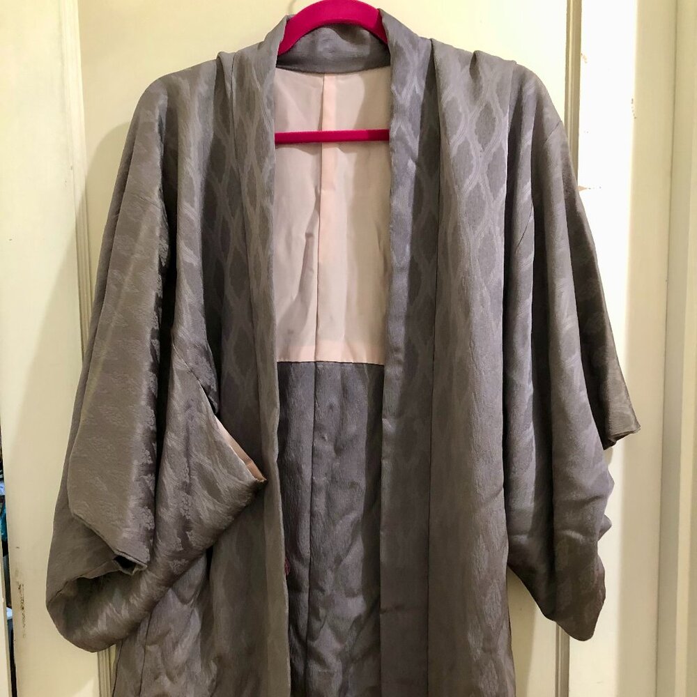 Vintage Japanese Silk Kimono Haori Jacket, Grey diamond design, Light Pink Inner